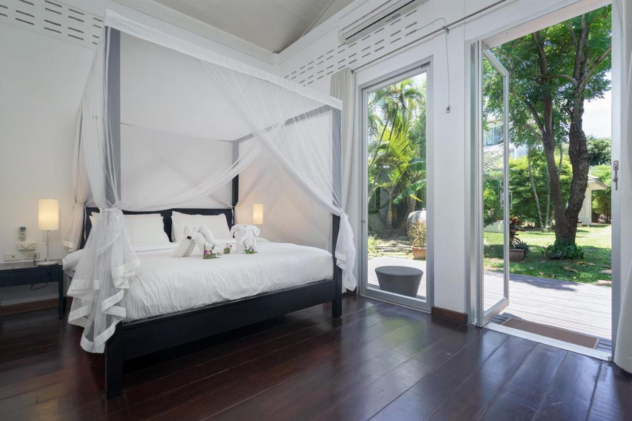 Ban Mok Talay Beachfront Villa Банг-Рак Экстерьер фото